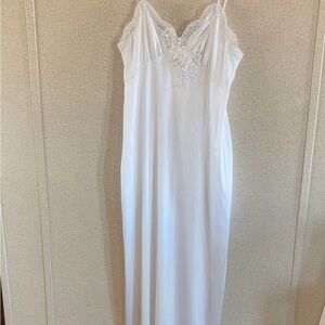 Shadowline Peignoir Set Small White Lace Sequins Nightgown & Sheer Robe Bridal